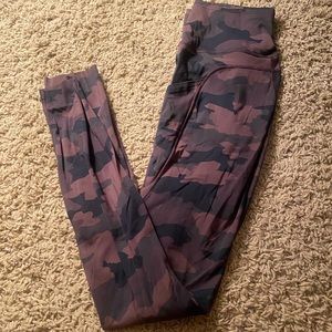 Lululemon Fast and Free HR Brushed 28” size 4 Brown/black Camo